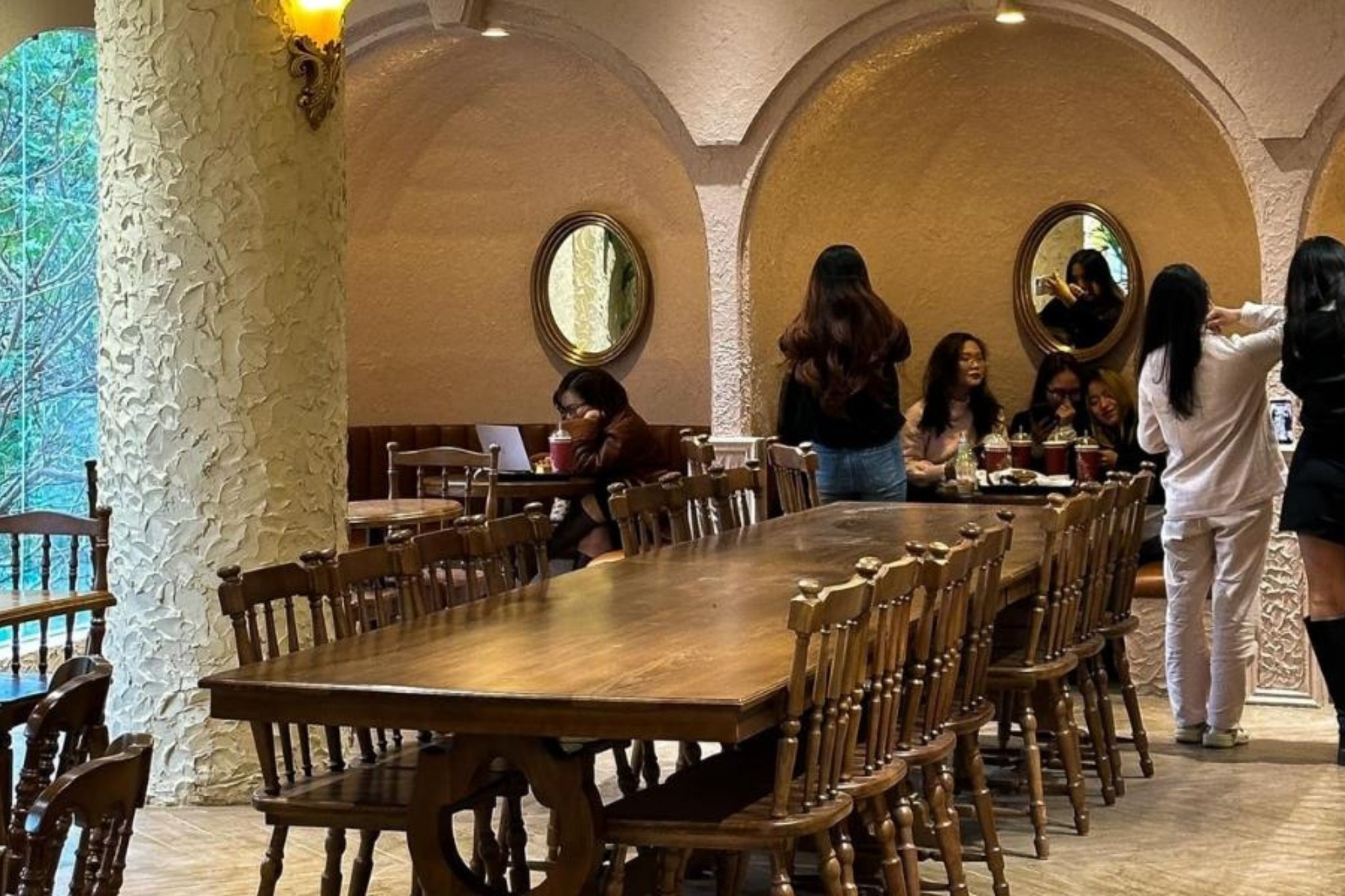 Thiết kế quán cafe phong cách Rustic